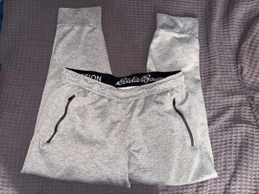 Eddie Bauer Men's Grey Motion Performance Jogger Pants with Zip Pockets Size L
